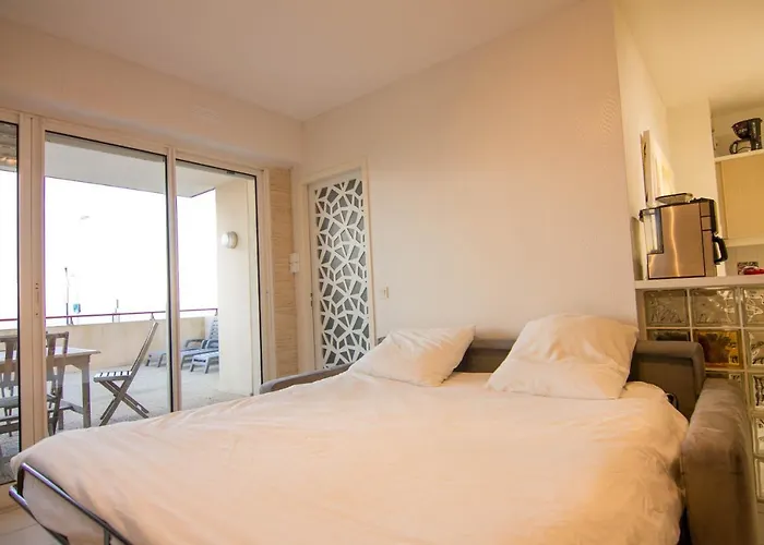 Front De Апартаменты *